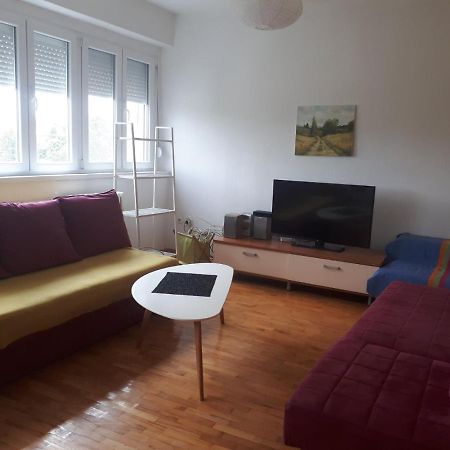 Viva Apartment Skopje Esterno foto