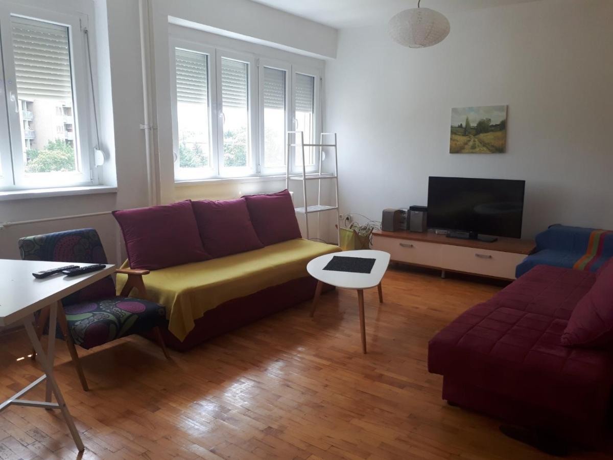 Viva Apartment Skopje Esterno foto