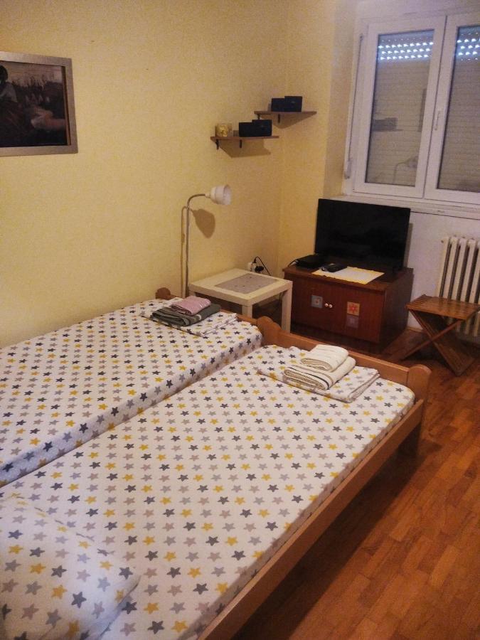 Viva Apartment Skopje Esterno foto