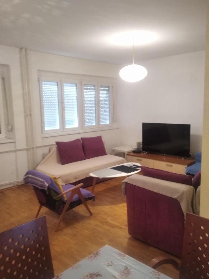 Viva Apartment Skopje Esterno foto